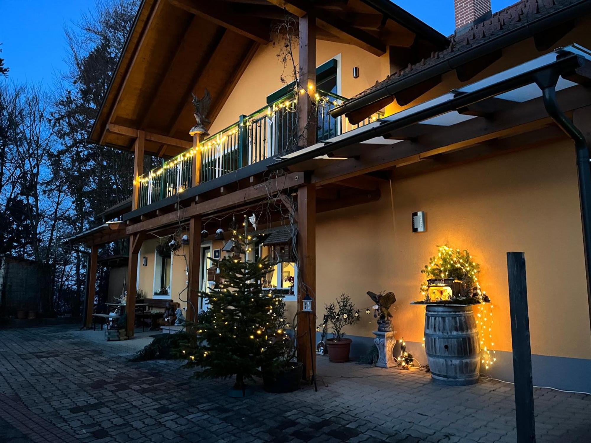 Gaestehaus Schmid * Sankt Johann im Saggautal