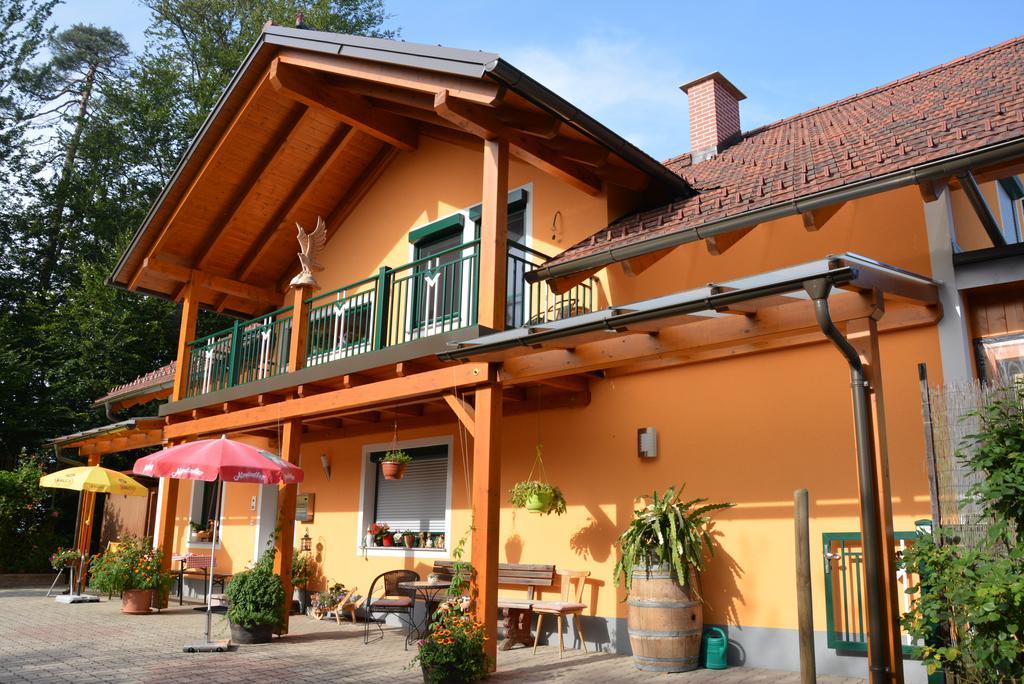 Gaestehaus Schmid *