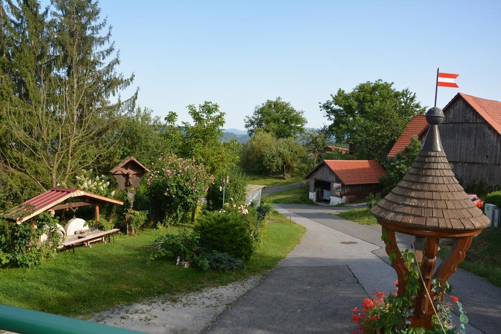 Gaestehaus Schmid * Sankt Johann im Saggautal