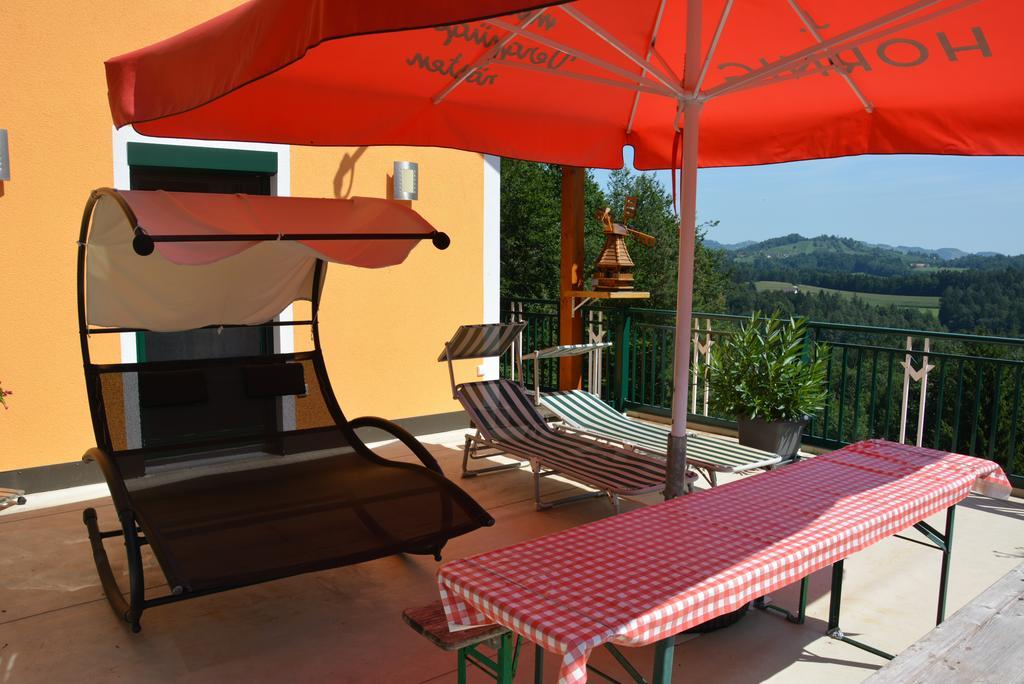 Gaestehaus Schmid * Sankt Johann im Saggautal